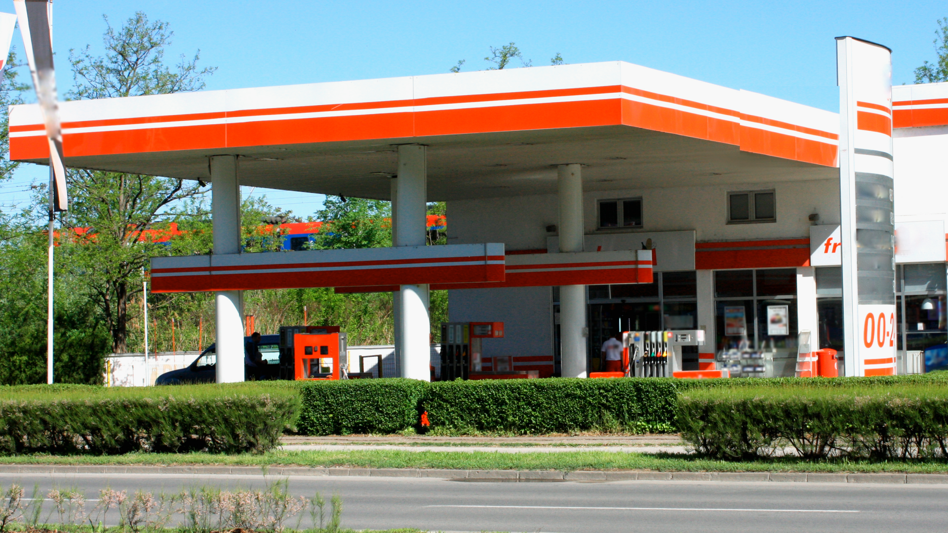 expand a gas station
