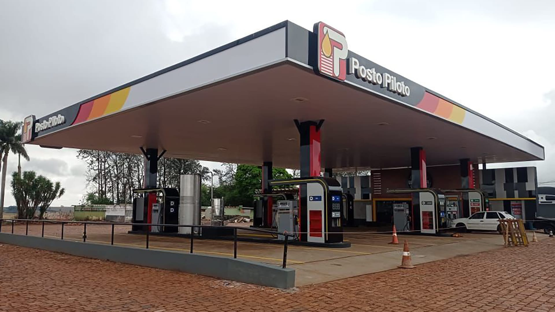 Gas station facade and renovation