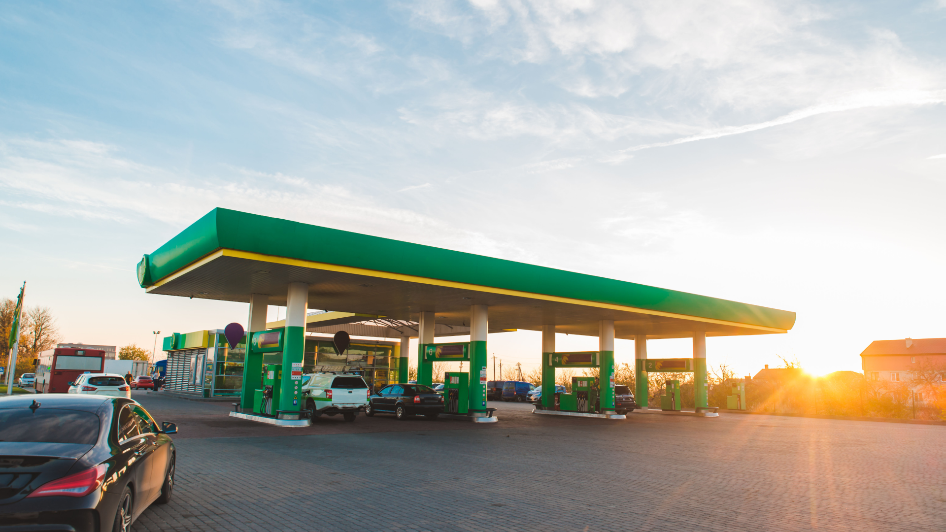 Branded vs independent gas station
