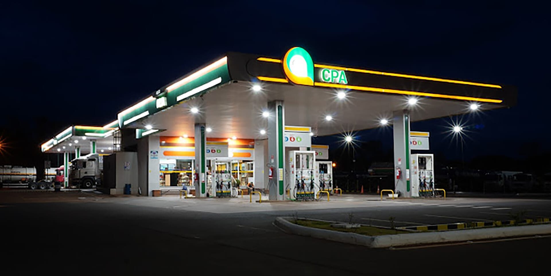 Testeira e visual posto de gasolina