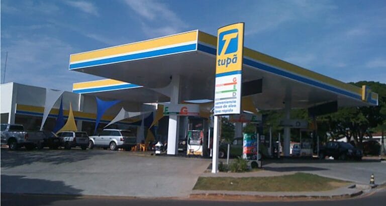 comunicacao visual Posto Tupã, posto de combustivel em Umuarama PR