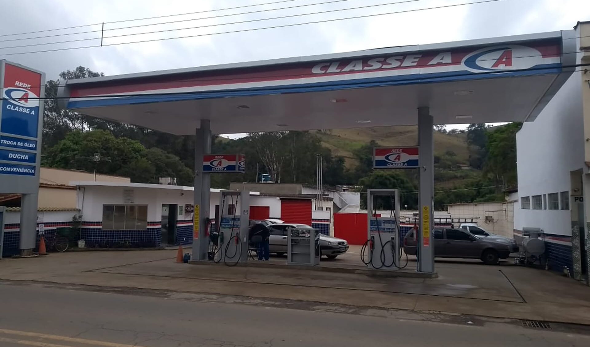 reforma e comunicacao visual Rede Classe A, posto de gasolina em São Lourenço MG