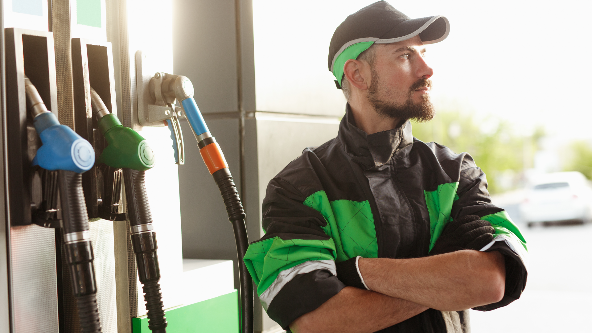 chefe de pista de posto de gasolina
